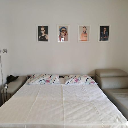 Fully Renovated, Family-Friendly Apartment, Next To A Huge Green Park, In Athens Center Eksteriør billede