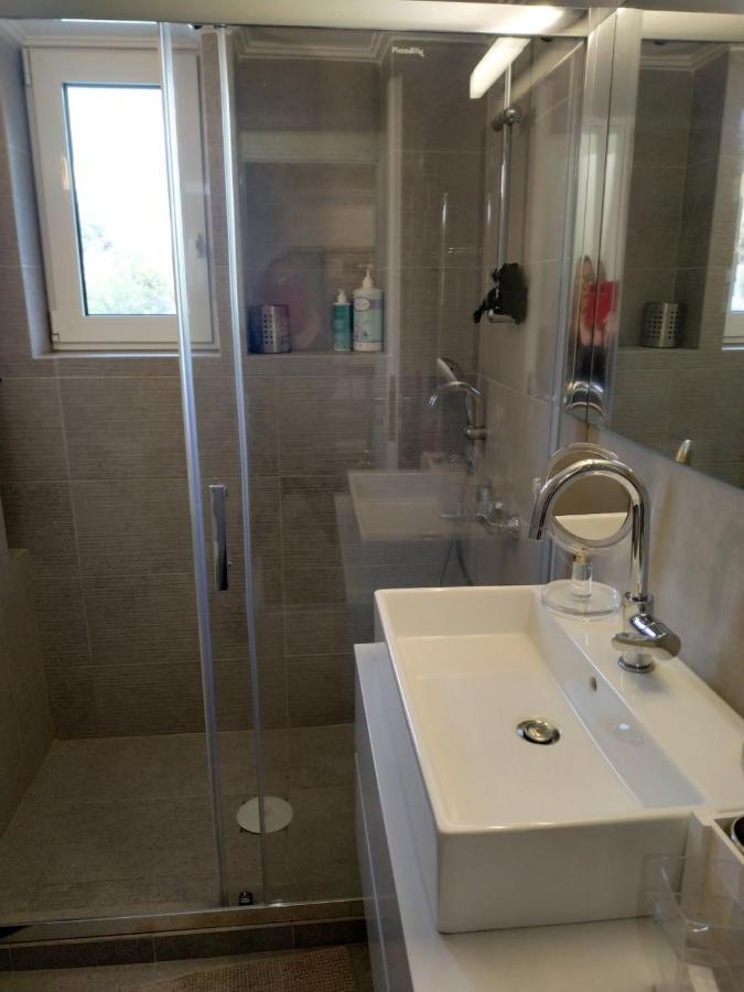 Fully Renovated, Family-Friendly Apartment, Next To A Huge Green Park, In Athens Center Eksteriør billede