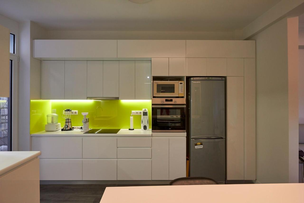 Fully Renovated, Family-Friendly Apartment, Next To A Huge Green Park, In Athens Center Eksteriør billede