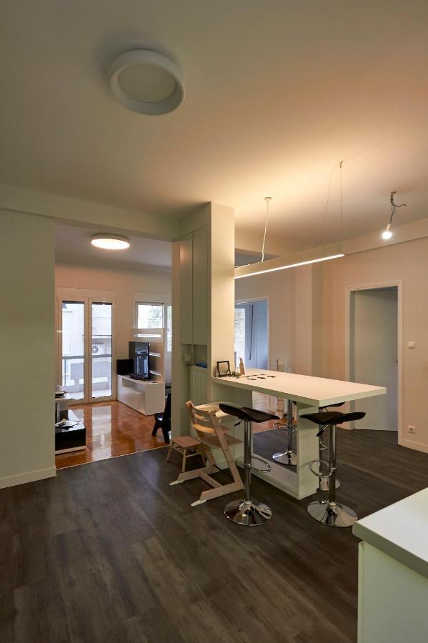 Fully Renovated, Family-Friendly Apartment, Next To A Huge Green Park, In Athens Center Eksteriør billede