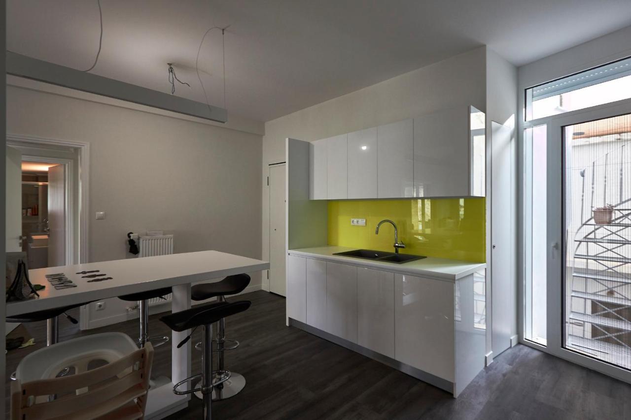 Fully Renovated, Family-Friendly Apartment, Next To A Huge Green Park, In Athens Center Eksteriør billede