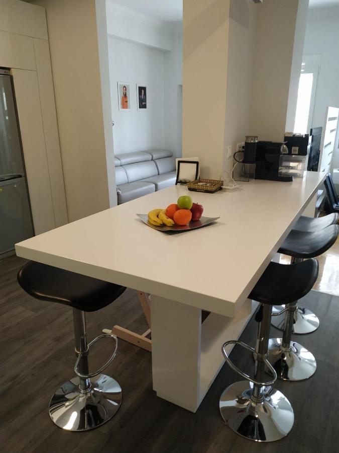 Fully Renovated, Family-Friendly Apartment, Next To A Huge Green Park, In Athens Center Eksteriør billede
